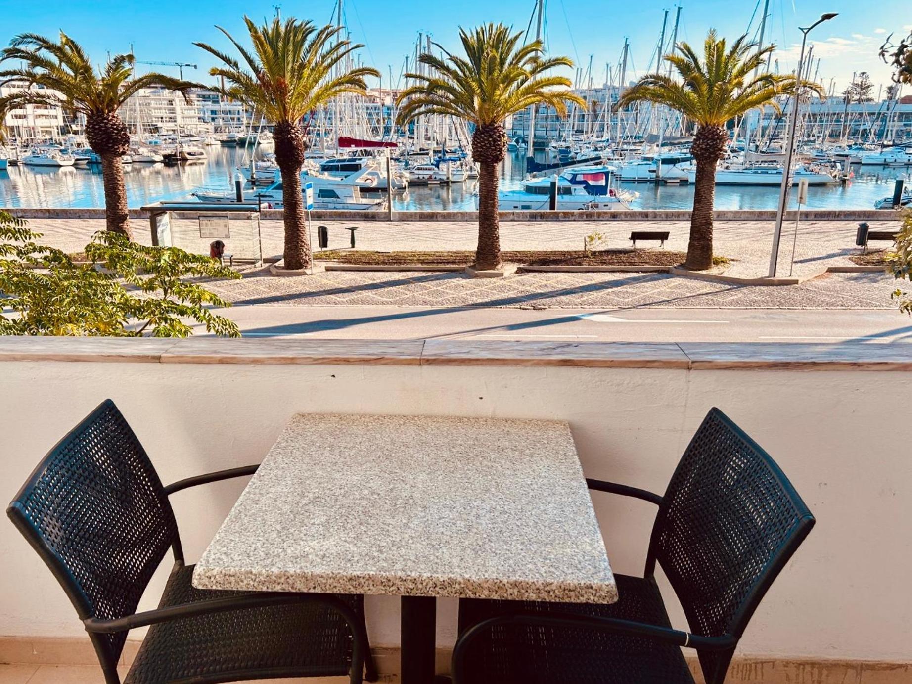 Marina View Near Beaches And Shops Apartamento *